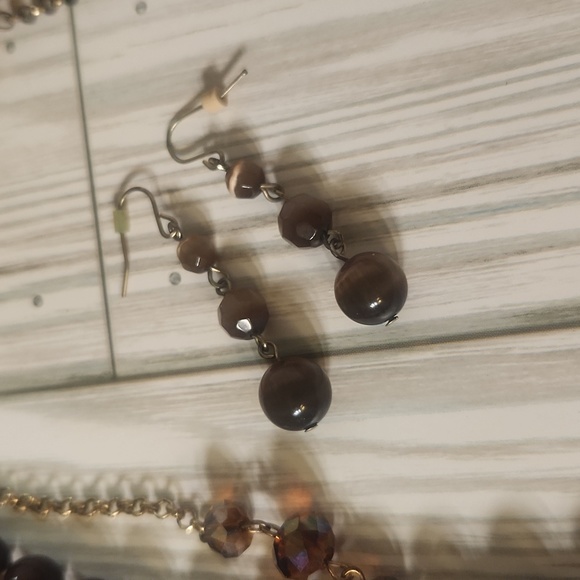 Necklace and Earrings set - Picture 3 of 7